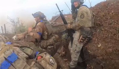 Украински войници завзели позиции в стратегическо селище