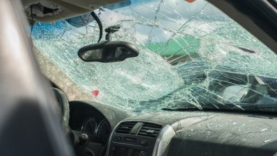 4 коли се удариха на Околовръстното в София, пострадала е жена