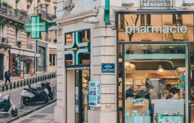 Посещение във френска аптека е последният хит сред чуждестранните туристи