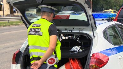 Задържаха шофьор без книжка след гонка в Пловдив съобщиха от полицията На 30