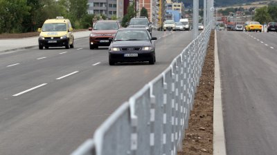 Забраняват левия завой в "Младост"