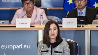 С  522 гласа Европейският парламент одобри за еврокомисар Илиана Иванова