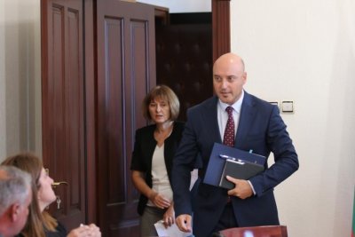Атанас Славов след среща с роднини на загинали на пътя: Обсъдихме законодателни инициативи