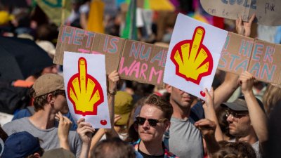 Над 2000 задържани на климатичен протест в Хага