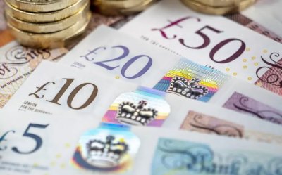 Ръстът на заплатите във Великобритания се изравнява с нарастващите цени