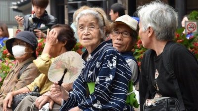 Броят на столетниците в Япония надхвърли 92 000