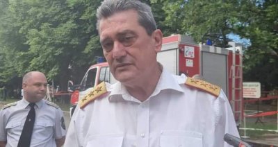 Пенсионираният шеф на пожарната главен комисар Николай Николов може да