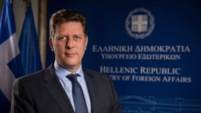 Гръцкият министър на корабоплаването подаде оставка
