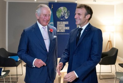 Франция разстила червен килим за държавното посещение на британския крал