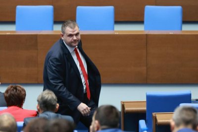 Пеевски: Атанасов да се върне като председател на Комисията за контрол над службите за сигурност
