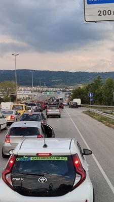 Протест срещу убийствата на пътя блокира "Цариградско шосе"
