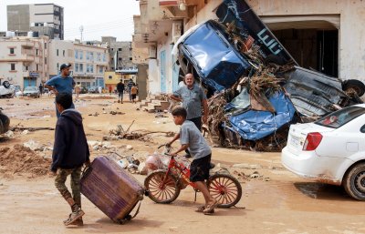 Близо 400 египетски граждани са в неизвестност след опустошителното наводнение