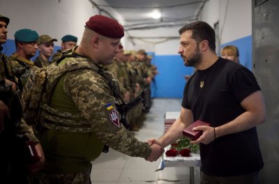 Зеленски се срещна с ранени украински войници, настанени на лечение в болница в Ню Йорк