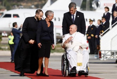 Папа Франциск пристигна днес в Марсилия предаде Франс прес Двудневната