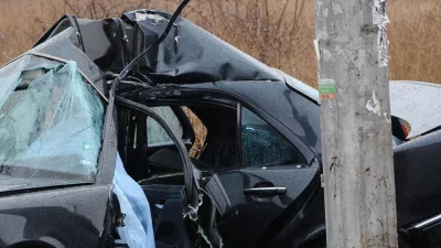 20-годишен заби колата си в стълб и рани четирима пътници в Каварна