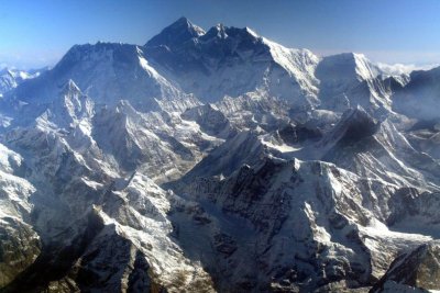 Трагедия в Хималаите: Лавина уби алпинисти под осемхилядника Шиша Пангма