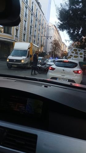 Блъснаха полицай моторист на ул Георги С Раковски в София