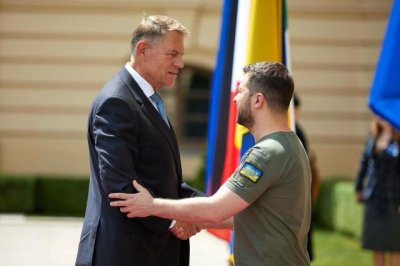 Украинският президент Володимир Зеленски пристигна в Румъния съобщава Аджерпрес Той ще се срещне