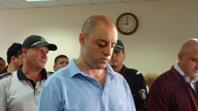 Обвиненият за фиктивни кремации погребален агент се изправя пред съда Георги