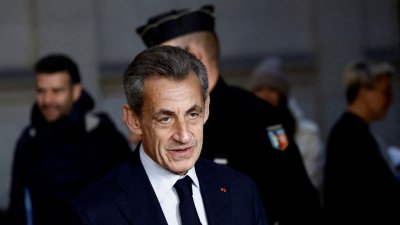 Срещу бившия френски президент Никола Саркози е започнало официално разследване