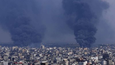 Израел нанесе удари по летищата в Дамаск и Алепо