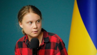 Шведската екоактивистка Грета Тунберг беше призната за виновна в неподчинение на