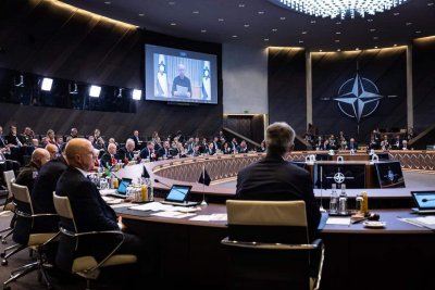 Министрите на отбраната в централата на НАТО в Брюксел останаха