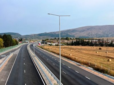 Строителството на автомагистрала Европа в участъка между Калотина и Драгоман