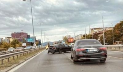 Катастрофа предизвика задръстване на бул. „Цариградско шосе“ в София