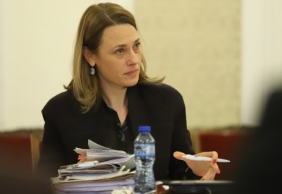 Бившият председател на парламента Ива Митева не стана депутат тя