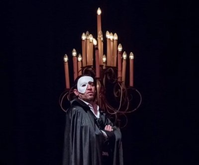 "Фантомът на операта" копнее за любов и музика в Оперетата