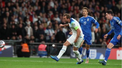 Кейн поведе Англия срещу Италия