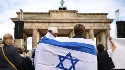 Над 10 000 души се събраха в Берлин в подкрепа на Израел 