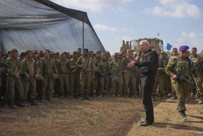 Министърът на отбраната на Израел Йоав Галант заяви пред израелски
