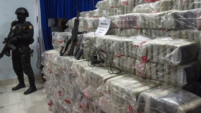 Властите в Мароко заловиха 1,3 тона кокаин