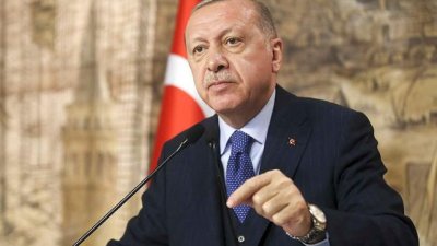 Турският президент Реджеп Тайип Ердоган пристигна в Кайро за участие