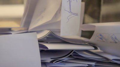 В секционна избирателна комисия в мездренското село Върбешница са свършили