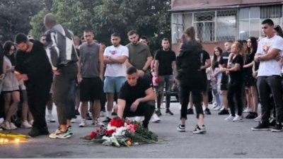 В Пазарджик се проведе общоградско шествие в памет на 21 годишния