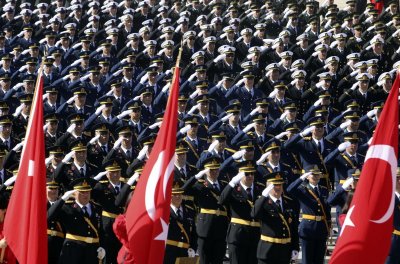 Най големият парад в историята на турските ВМС се проведе днес