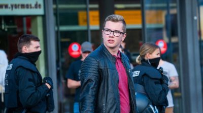 Депутат от крайнодясната германска партия Алтернатива за Германия бе арестуван