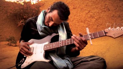 Чували ли сте за туарегския Джими Хендрикс от Агадез Нигер На