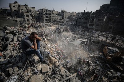 Броят на жертвите в ивицата Газа надмина 10 000  Това съобщи