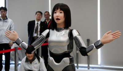 Китайското правителство настоява за масово производство на хуманоидни роботи в