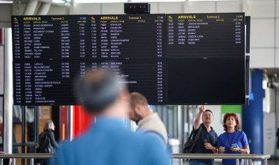 Четири полета са били пренасочени от летище София към други