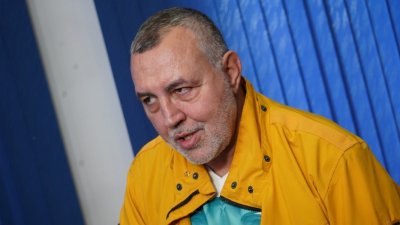 Мутафчиев: Никой няма право да псува, ако не иде да гласува