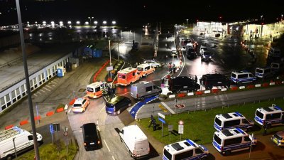 Летището на Хамбург продължава да е блокирано заради заложническа криза