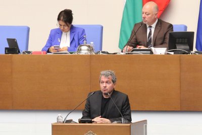 В момента  Продължаваме промяната Демократична България   ПП ДБ нямат моралното право да управляват с резултата