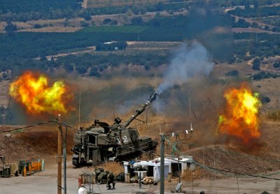"Хизбула" за първи път удари с ракета израелска военна база