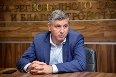Министър Цеков изтегли писмото си до кметовете, за да няма злоупотреби на финала на кампанията