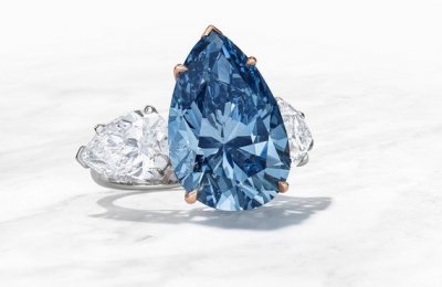 Продадоха най-големия син диамант за 44 млн. долара